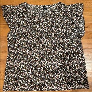 Emery Rose Floral Black Top with flutter sleeves